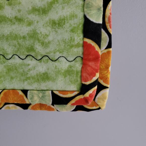 Colorful Citrus Pattern Quilted Placemat Set - Picture 6 of 7